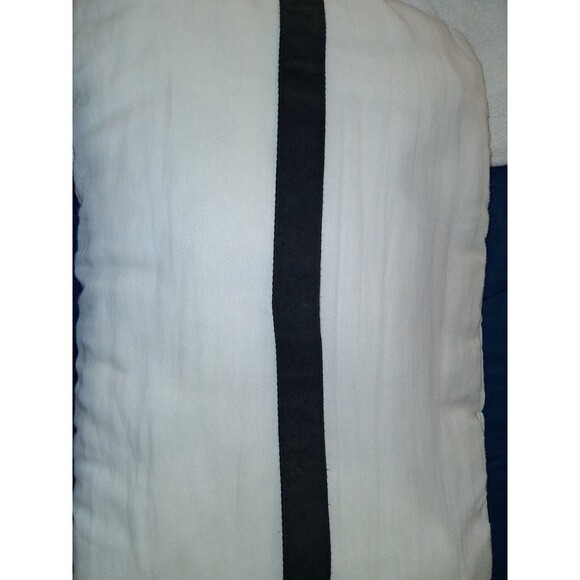 Nikon Camera Strap – Black/Red/Gray with Yellow Logo - Picture 3 of 3